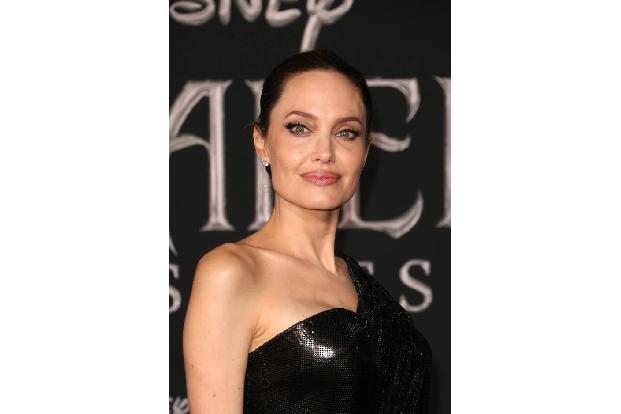 Angelina Jolie war natürlich auf der Premiere in Hollywood, als 'Maleficent: Mächte der Finsternis' vorgestellt wurde. Sie s...