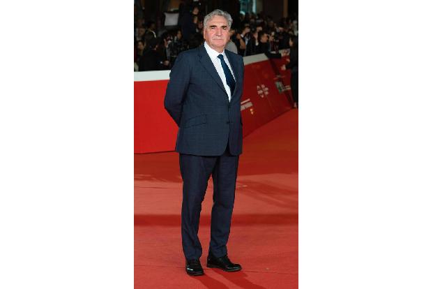 ...der 'Downton Abbey'-Kinofilm im Vereinten Königreich bereits seit Wochen läuft, wurde er von Schauspielern wie Jim Carter...