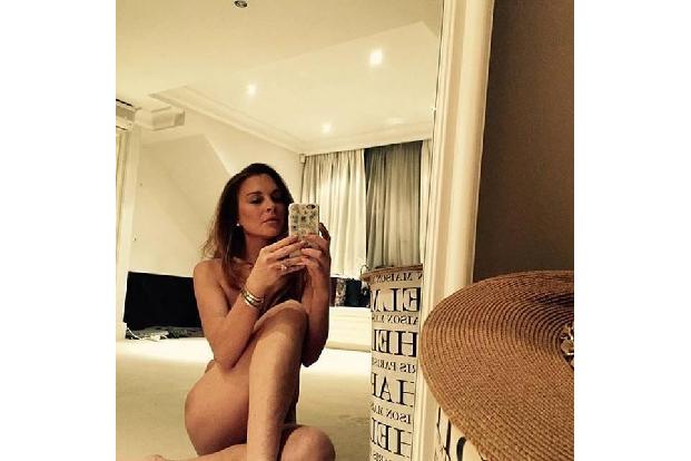 Zu ihrem 33. Geburtstag hat Lindsay ihren Fans ein Geschenk gemacht. Warum auch nicht? Die Darstellerin fotografierte sich i...