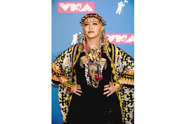 Madonna war einst mit Tupac zusammen. Der schrieb ihr einen Schlussmach-Brief, während er 1995 im Knast saß. Der Brief soll ...
