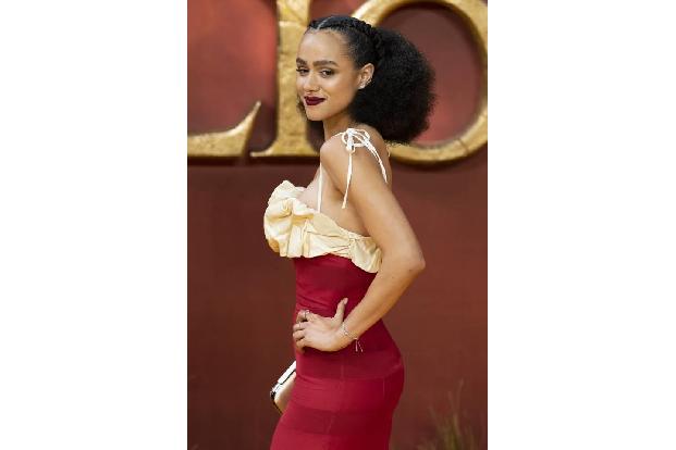 ...Nathalie Emmanuel auf dem roten Teppich am Leicester Square im Herzen Londons. Die schöne Schauspielerin ist vor allem au...