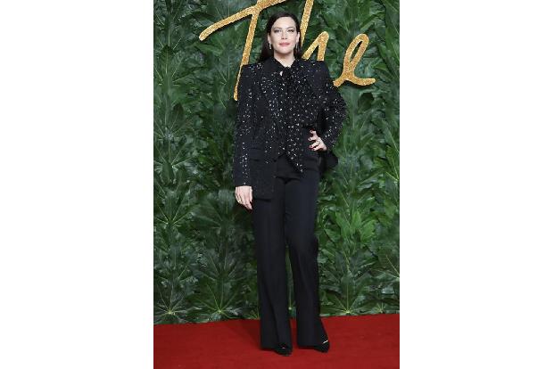 Liv Tyler war bereits 11 Jahre alt, als sie erfuhr, dass Aerosmith-Frontmann Steven Tyler ihr Vater ist und nicht - wie bis ...