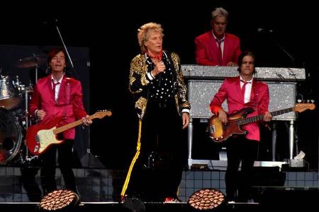 In letzter Minute musste Rod Stewart im vergangenen Monat einen Gig im schottischen Aberdeen absagen: Sturm und Regen machte...