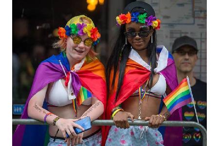 ...ist 50 Jahre her, dass sich in New York mit den Stonewall Riots erstmal Homosexuelle aktiv gegen Schikanen und Verfolgung...