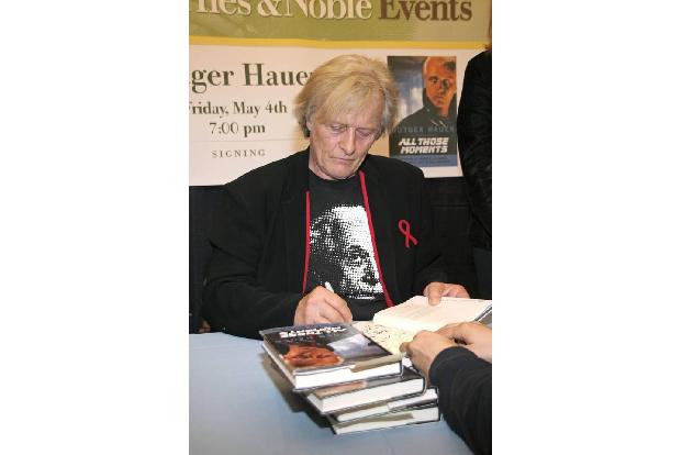 ...blonden Darsteller natürlich vor allem für seine legendäre Rolle in Ridley Scotts Klassiker 'Blade Runner', dabei hat Rut...