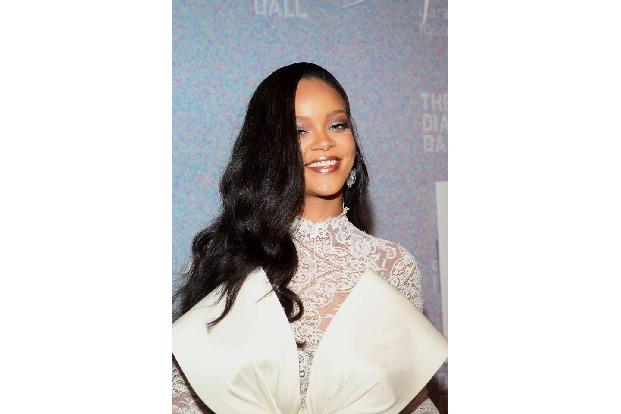 Sängerin Robyn Rihanna Fenty, den meisten nur als Rihanna bekannt, nennt mit Fenty Beauty ein Label für hochwertiges Make-Up...