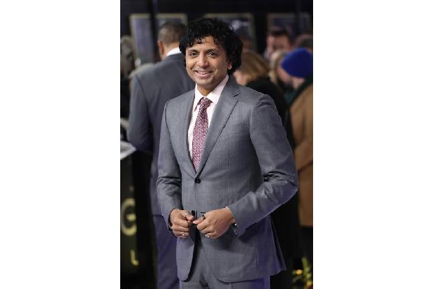 M. Night Shyamalan war der Regie-Star der 90er. Dann ging nach 'Signs' alles den Bach runter und er wurde zur Witzfigur des ...