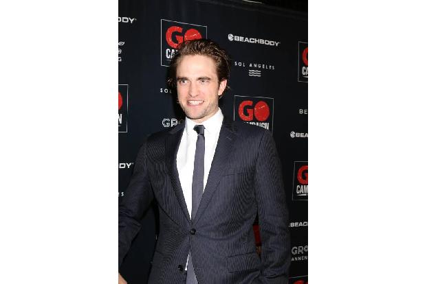 ...Film-Dauerlover Robert Pattinson. Auch wenn sie sich noch so viel Mühe geben, werden die beiden wohl noch lange Zeit eine...