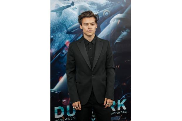 ...One Direction sind: Auch Frontmann Harry Styles hatte lange mit öffentlichen Auftritten zu kämpfen. Sein Bandkollege Liam...