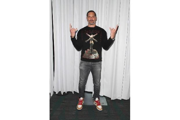 ...Joe Manganiello, der weniger als Schauspieler aus 'Magic Mike', sondern mehr als Ehemann von Sofia Vergara bekannt ist. D...