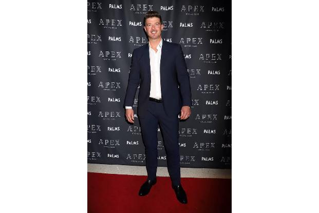Marvin Gaye scheint übrigens beliebt zu sein: Auch Robin Thicke wurde erwischt, wie er sich zu sehr von anderen zu seinem Su...