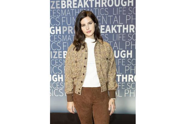 Derselbe Zankapfel, nämlich 'Creep', wurde Jahre später von Lana Del Rey wieder aufgegriffen. Ihr Track 'Get Free' klang ver...
