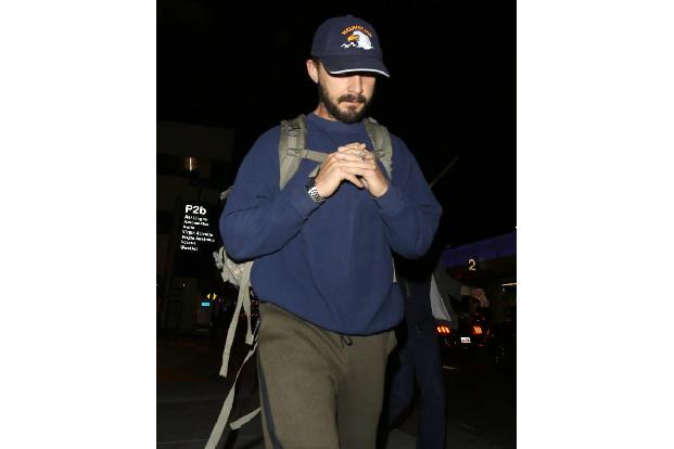 ...Shia LaBeouf, denn sein Vater war heroinabhängig, und als Kind musste Shia mitansehen, wie sein Papa einen Entzug durchma...