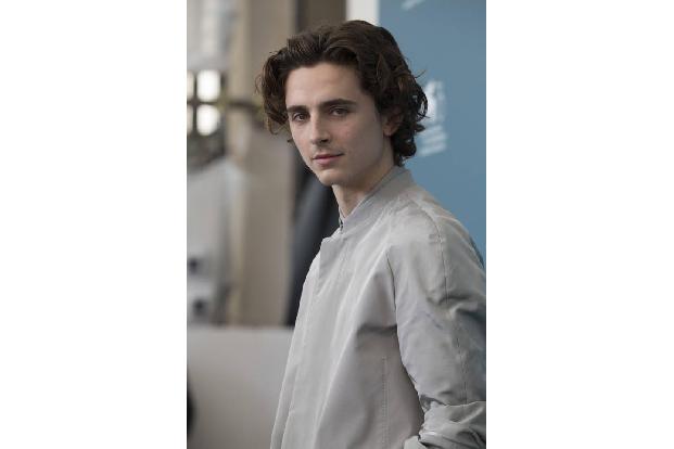 ...Timothée Chalamet in der Titelrolle als König zu sehen, der mit seiner Macht auf dem Thron hadert, dem Erbe seines Vaters...