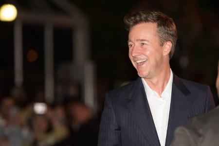 ...Edward Norton, einem der großen Stars der 90er Jahre. Irgendwann galt der Schauspieler aber als so schwierig, dass er es ...