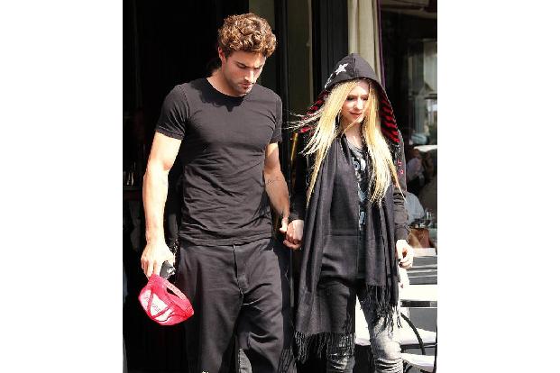 ...Avril ihr Glück mit Brody Jenner, mit dem sie von 2010 bis 2012 zusammen war. Zuvor war sie mit Deryck Whibley verheirate...
