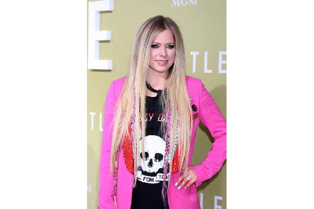 ...dass sie mit Lyme-Disease diagnostiziert wurde, einer Autoimmunkrankheit. Seitdem setzt sich Avril Lavigne dafür ein, ein...