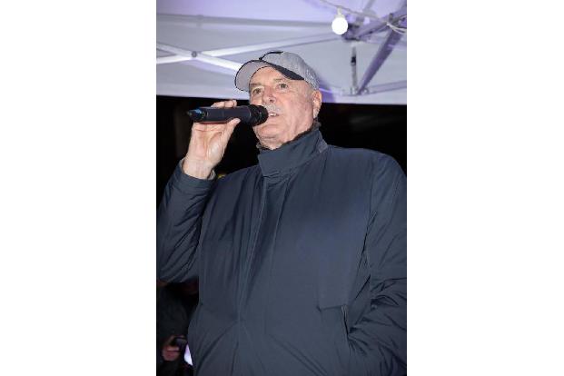 Lustig und gebildet: Monty-Python-Star John Cleese ging einen ungewöhnlichen Weg. Nachdem er wegen Graffitti vom renommierte...
