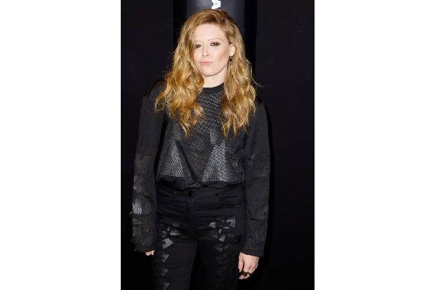 ...Aufwind erhielt ihre Karriere, als sie für die Rolle der Nicky Nichols in 'Orange is the New Black' verpflichtet wurde. E...