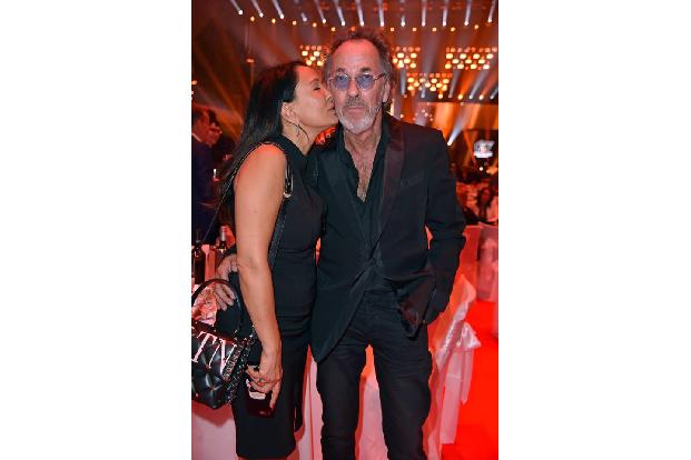 ...sind es Tour- und Künstlermanager, die für ihre Arbeit gewürdigt werden. Viel Aufmerksamkeit bekommen sie ansonsten ja ni...