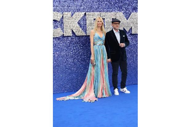 ...Claudia und Matthew allerdings ein Dorn im Auge und sie haben sofort Klage eingereicht, wollen mit dem Lärm und Schmutz n...