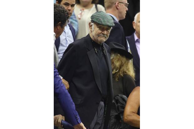 ...haben sich die Nachbarn über Sean Connery, der in Manhattan lebt. Nach mangelhaften Renovierungsarbeiten sei die Wohnung ...