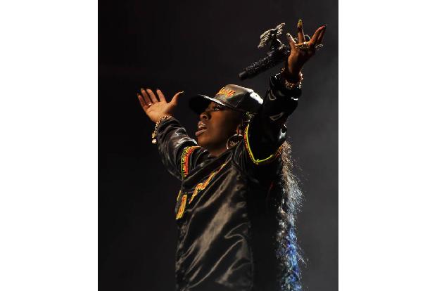 Über 30 Millionen verkaufter Alben, Mitglied der Songwriters Hall of Fame und Entdeckerin von Superstars wie Aaliyah und Cia...