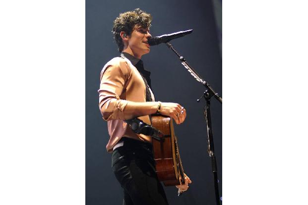 Jugendsünden haben diese Woche Shawn Mendes eingeholt. Alte Tweets, in denen er sich scheinbar rassistisch äußerte, will der...