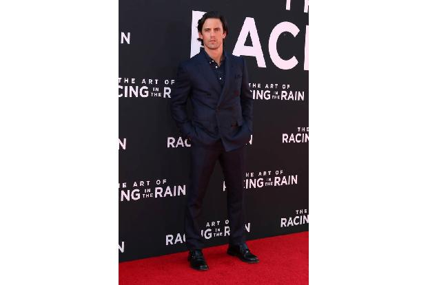 ...Milo Ventimiglia, dessen Beziehung zu einem Golden Retriever Dreh- und Angelpunkt des Films ist. Als Gast war...