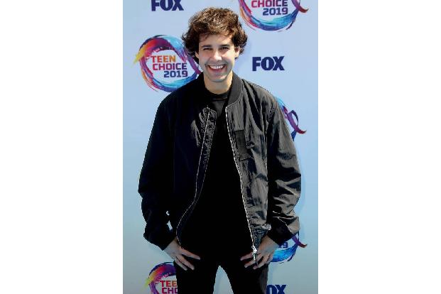 ...YouTuber David Dobrik, der seine Stimme zurzeit auch Axel im Original des zweiten Angry-Birds-Films leiht.