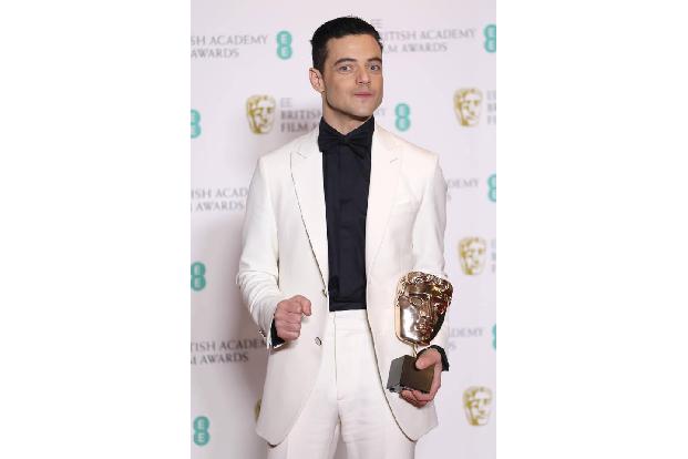 Wie schon bei den Golden Globes wurde Rami Malek auch bei den BAFTAs als bester Hauptdarsteller geehrt. Er hatte die Jury mi...