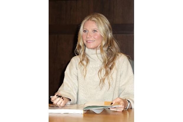 ...Gwyneth Paltrows bevorzugte Behandlungsmethode - aber günstiger. Sie vertraut auf ein Mittel, das aus synthetischem Schla...
