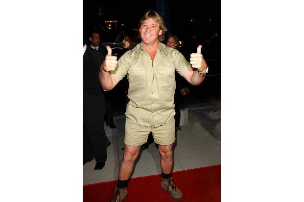 Auch er starb und ließ eine trauernde Frau und zwei Kinder zurück: Steve Irwin. Der Dokumentarfilmer starb in seiner Moderat...