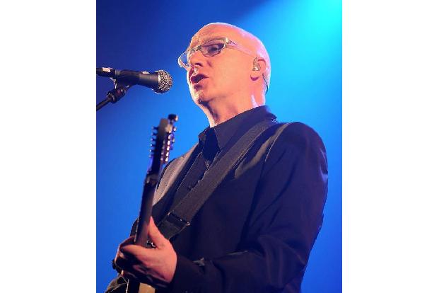 ...im Londoner Wembleystadion und im John F. Kennedy Stadium im amerikanischen Philadelphia. Midge Ure (Bild) und Bob Geldof...