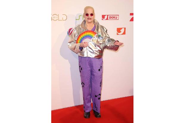 Born to be a Comedy-Star! Auf Promi-Events ist Paradiesvogel Hella ein gern gesehener Gast. Mit ihrer humorvollen Art weiß d...