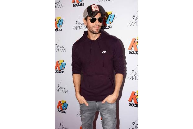 Enrique Iglesias ft Descemer Bueno and Gente De Zona luden im April 2014 den Song 'Bailando' hoch. Seitdem haben ihn sich 2,...