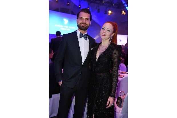 ...Jimi Blue Ochsenknecht und Barbara Meier. Aber keine Sorge, Fans von Jimi Blue und Barbara, die beiden sind natürlich nic...