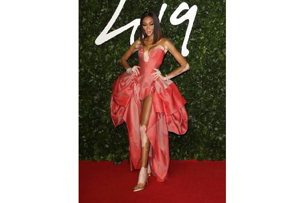 ...Model Winnie Harlow von der saudi-arabischen Regierung nach Riad einfliegen lassen, um am MDL Beast Festival teilzunehmen...