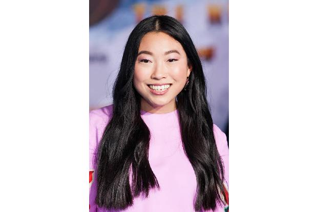 Awkwafina gibt ihr Jumanji-Debüt: Sie ist als Avatar Ming Fleetwood zu sehen, die sich auf Einbrüche und Diebstähle speziali...