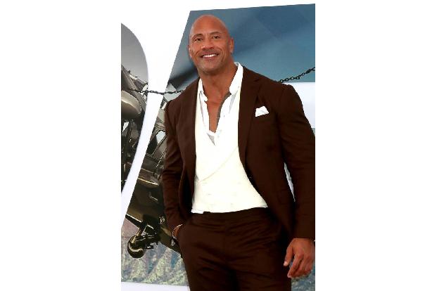 …2016 schließlich das Zepter an Dwayne Johnson weiterreichte, der 64,5 Millionen Dollar (58 Millionen Euro) verdiente.
