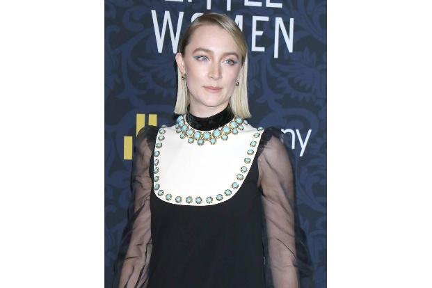 ...Leben zu Zeiten des amerikanischen Bürgerkrieges begleitet werden. Saoirse Ronan ist eine jener Schwestern. 'Little Women...