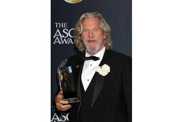 ...genau so viel wie Jeff Bridges für 'The Old Man' bekommt. Dabei handelt es sich allerdings nicht um eine Serie, sondern e...