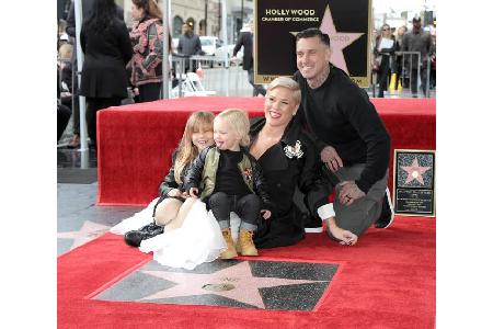 Bei Pink und Carey Hart ging es sportlich zu: Der kleine Jameson bekam im letzten Jahr sein erstes Fahrrad. Ob er in die Fuß...