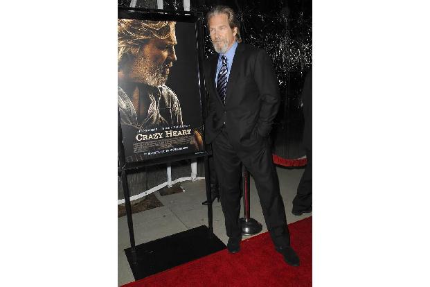 ...dann endlich mit dem Oscar. Jeff Bridges spielte in 'Crazy Heart' einen heruntergekommenen Country-Musiker und erhielt di...