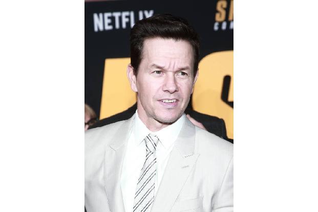 Mark Wahlberg hat einmal Musik gemacht? Aber ja. Nachdem er mit 16 Jahren ins Gefängnis gewandert war, gesellte er sich zu s...