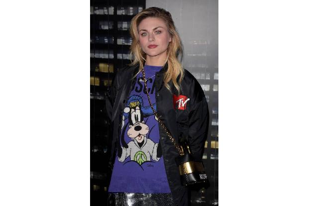 Demnächst soll die legendäre Gitarre, die Kurt Cobain 1993 beim MTV Unplugged-Konzert gespielt hat, unter den Hammer kommen....