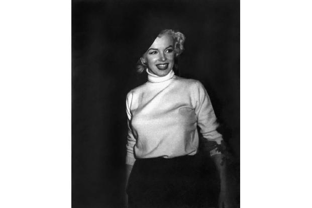 Das Auktionshaus Christie's bot 1999 das berühmte Glitzerkleid an, in dem Marilyn Monroe JFK ein Geburtstagsständchen hielt....