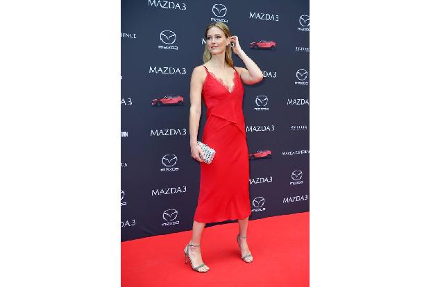 Bar Refaeli hat in ihrer Heimat Israel nicht nur Steuern hinterzogen, das Model spannte auch seine Familie in ein komplexes ...