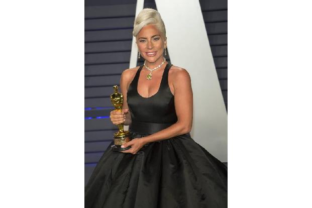 Lady Gaga erinnerte an die zurzeit landes- und sogar weltweit tobenden Proteste gegen Rassismus und Polizeigewalt und vergli...