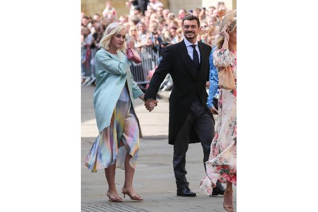 Auch Katy Perry und Orlando Bloom haben gleich doppelt Grund, ihre großen Feierlichkeiten in Japan zu verschieben. Da ist na...